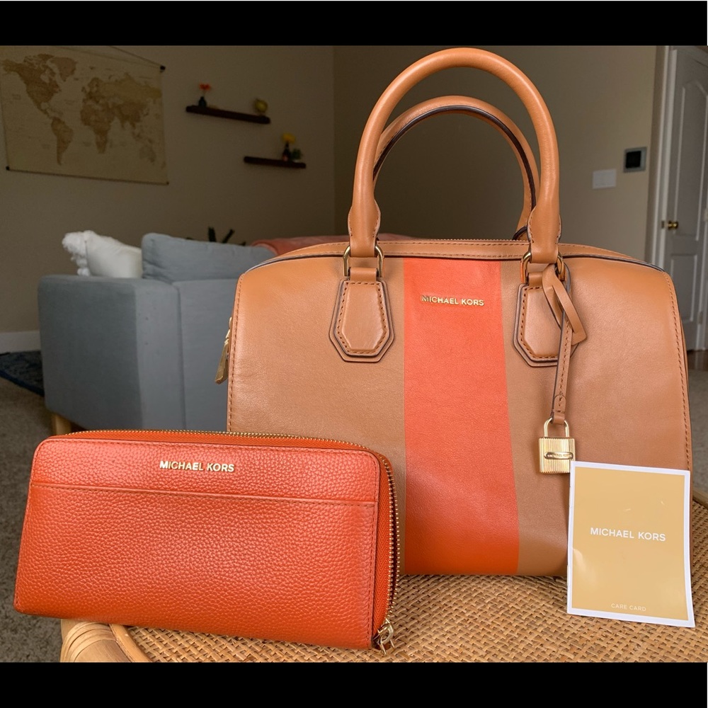 Michael Kors leather hand bag with matching wallet